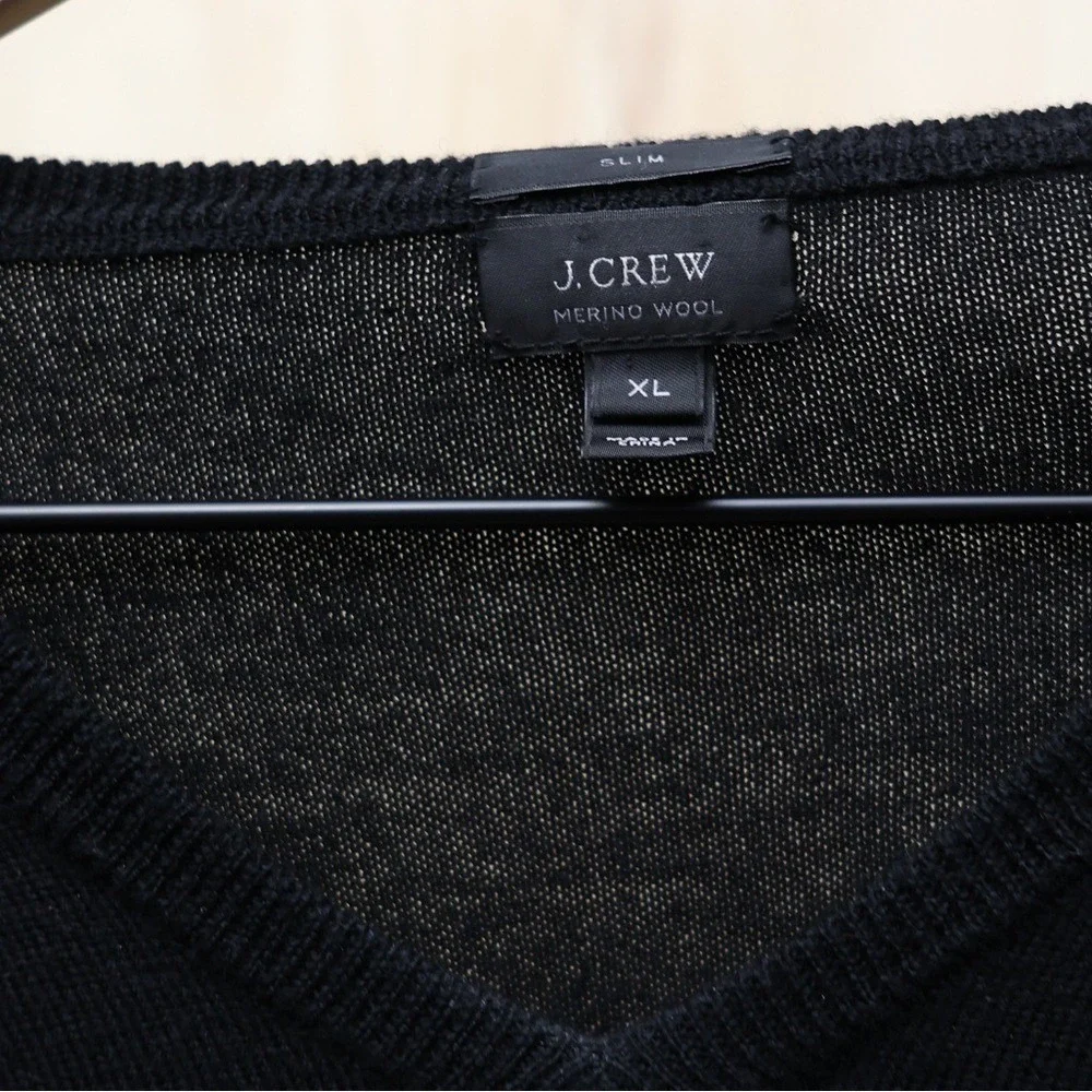 J. Crew Merino Wool V-Neck Long Sleeve Black XL‎
